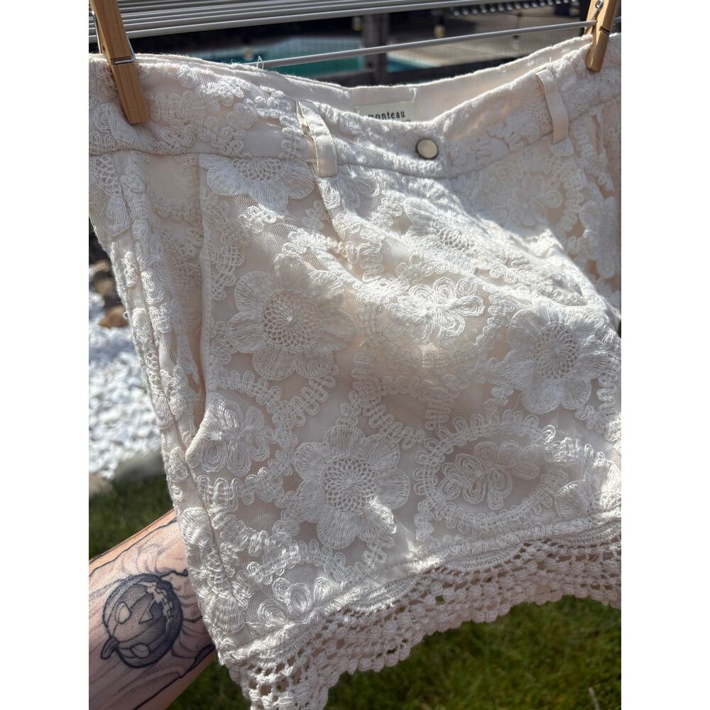 Monteau Cream Boho Floral Lace Shorts Large Doily Crochet Festival Coquette - Picture 4 of 7
